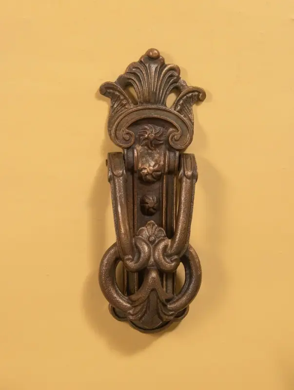 Дверной молоток "Граф" 8х23 см