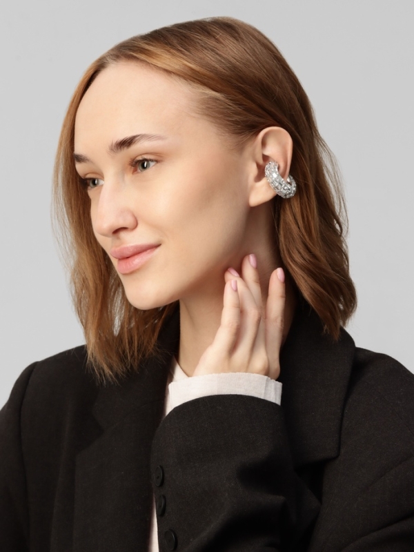 Серьги &laquo;Каффы&raquo; бублик, крупные стразы, белые в серебре