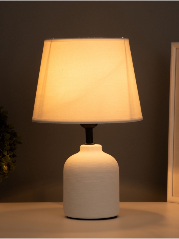 Лампа настольная "Никс" 1х40Вт Е27 белый 20х20х30см МОДЕЛЬ: