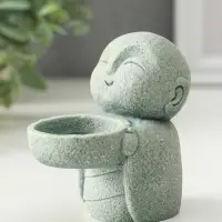 Подсвечник песчаник "Маленький монах" d=4 см 6х9х8,5 см