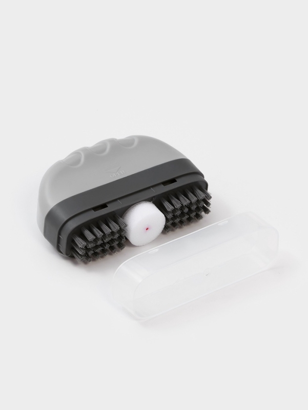 Щётка для обуви с моющим средством Raccoon, салфетка в комплекте, картонная коробка