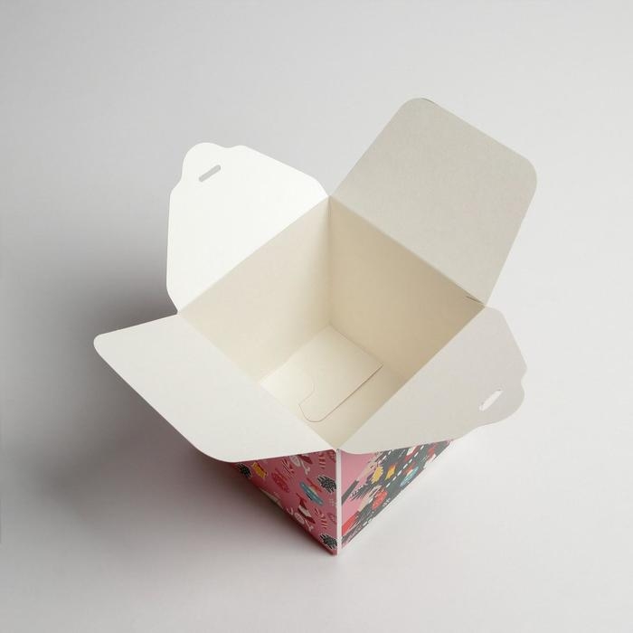 Коробка подарочная новогодняя складная &laquo;Наряжаем ёлку&raquo;, 12 х 12 х 12 см, Новый год