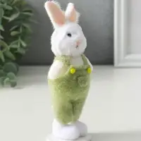 Сувенир  "Белый зайчик в зелёном комбинезоне" 4х6х15 см
