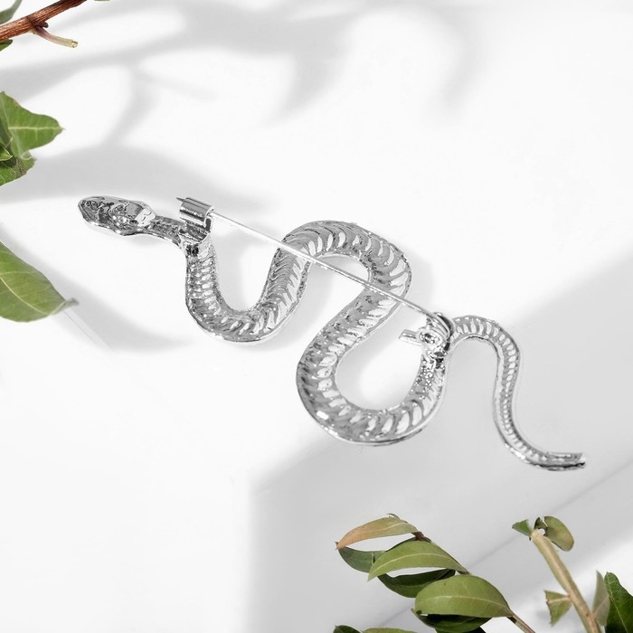 Брошь &laquo;Змея&raquo; извилистая, цвет серебро
