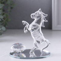 Сувенир стекло "Конь на дыбах, с бриллиантом" 8,5х6х9,5 см
