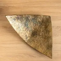 Блюдо треугольное 51х31х17 см, алюминий