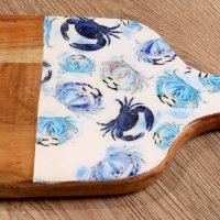 Доска разделочная прямоугольная "Крабы" дерево манго 41х18 см