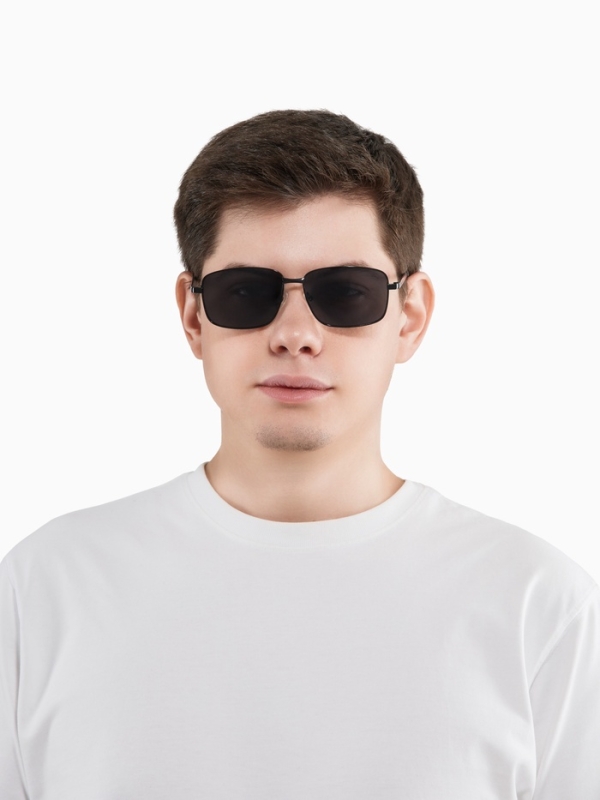 Очки солнцезащитные uv 400, дужка 13.5 см, ширина 12.8 см, линза 4.3 х 5.5 см