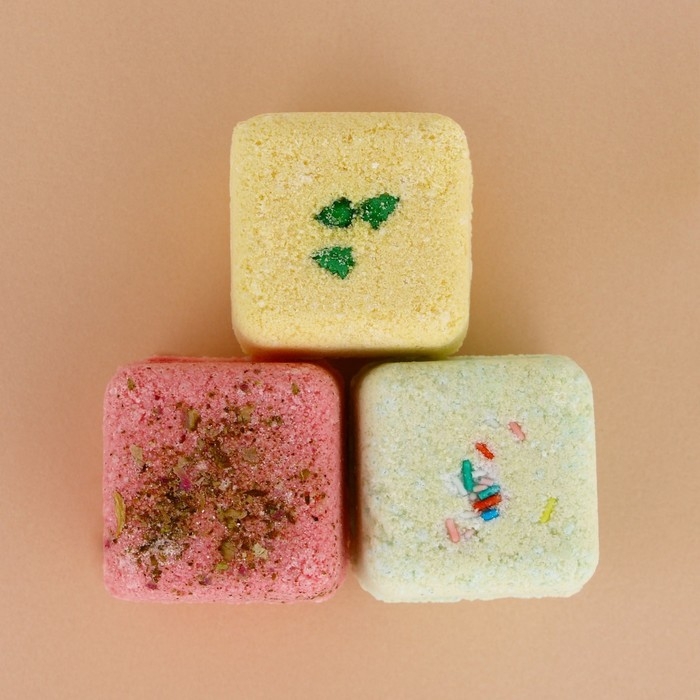 Подарочный набор косметики &laquo;С Новым Годом&raquo;, бомбочки для ванны с добавками, 3 х 70 г, аромат ванили, Pink Collection by URAL LAB