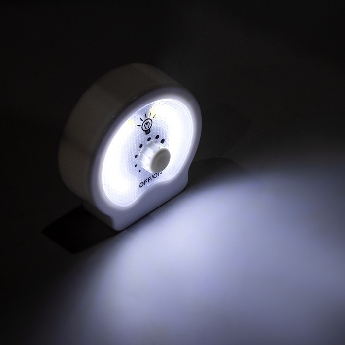 Фонарь-светильник "Мастер К", 220 лм, COB, 3 ААА, магнит, клейкая основа, 9 х 8.8 х 2.8 см