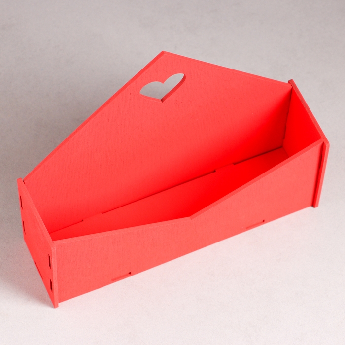 Кашпо деревянное 21&times;6&times;18 см Конверт "Доброе Сердце", красный Дарим Красиво