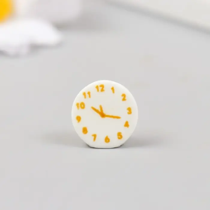 Декор для творчества полистоун "Настенные часы" 1,6х1,7 см