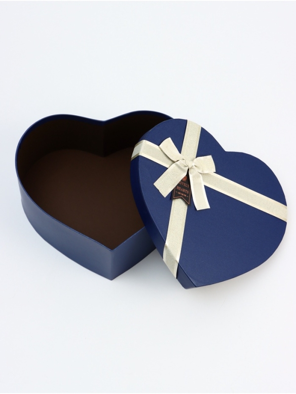 Набор коробок 3 в 1 сердца 31 х 27 х 13,3; 28 х 25 х 11,7; 26 х 23 х 10,3 см