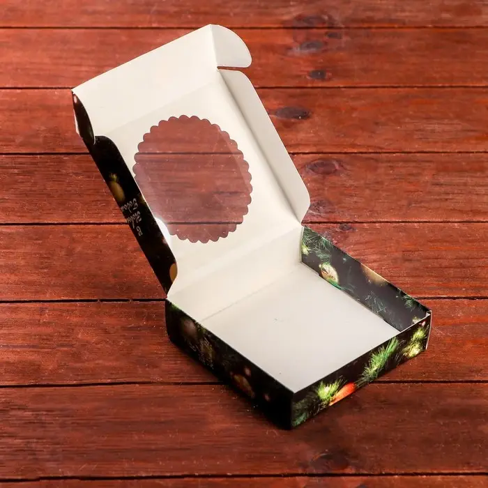 Подарочная коробка сборная с окном &laquo;Счастливого Рождества&raquo;, 11.5&times;11.5&times;3 см