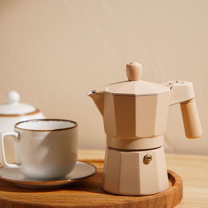 Кофеварка гейзерная SL Home &laquo;Ферамо&raquo;, 150 мл, 11&times;15,5&times;12 см, цвет бежевый