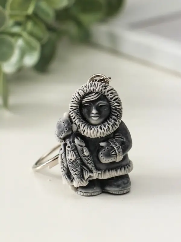 Брелок "Хант с вязанкой рыбы маленький" 4,1 см