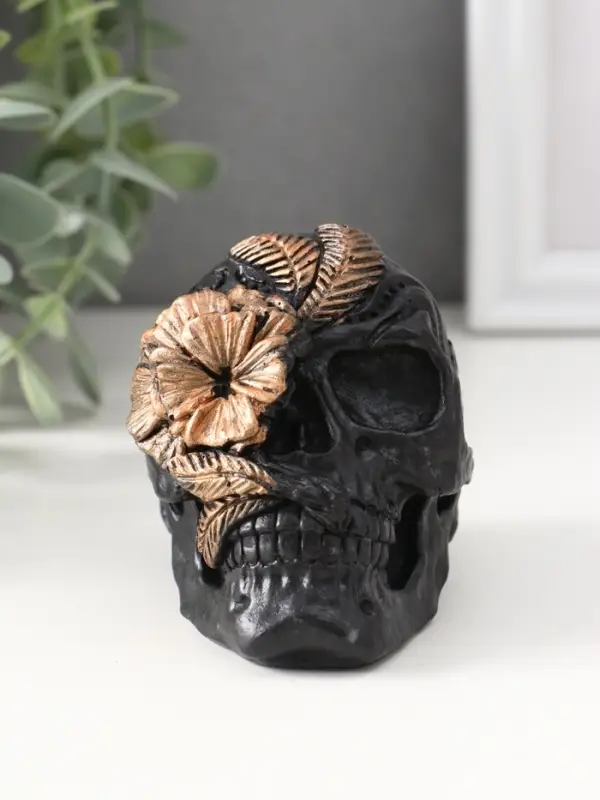 Фигура &laquo;Череп с цветком&raquo;, 7&times;6&times;9 см, чёрная