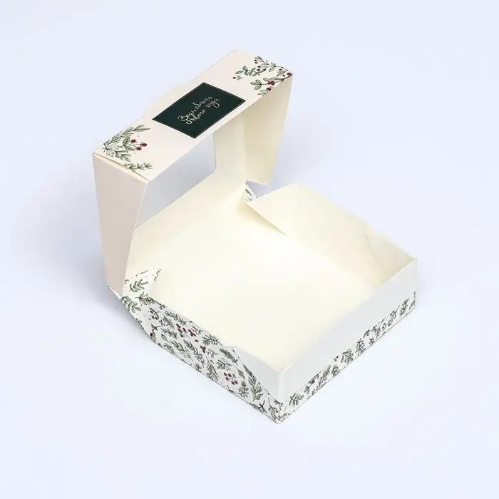 Коробка подарочная новогодняя складная &laquo;Волшебный год&raquo;, 10&times;8&times;3.5 см