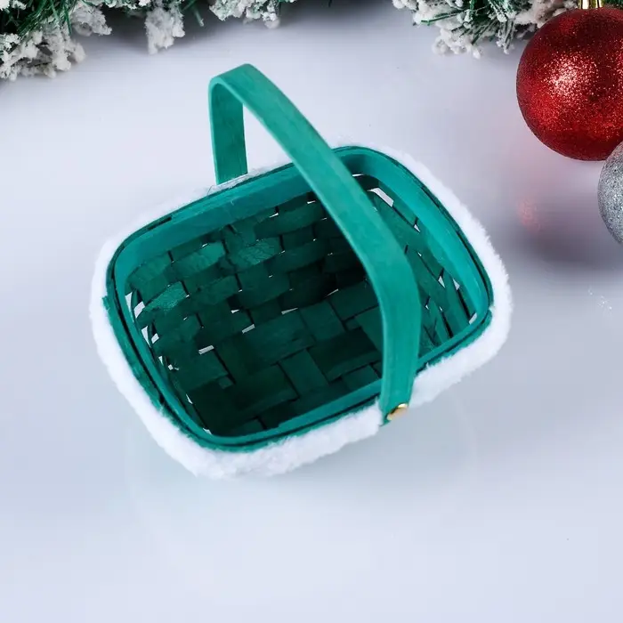 Корзина &laquo;Новогодняя&raquo;, зелёная, 15&times;12&times;7,5/25 см, шпон