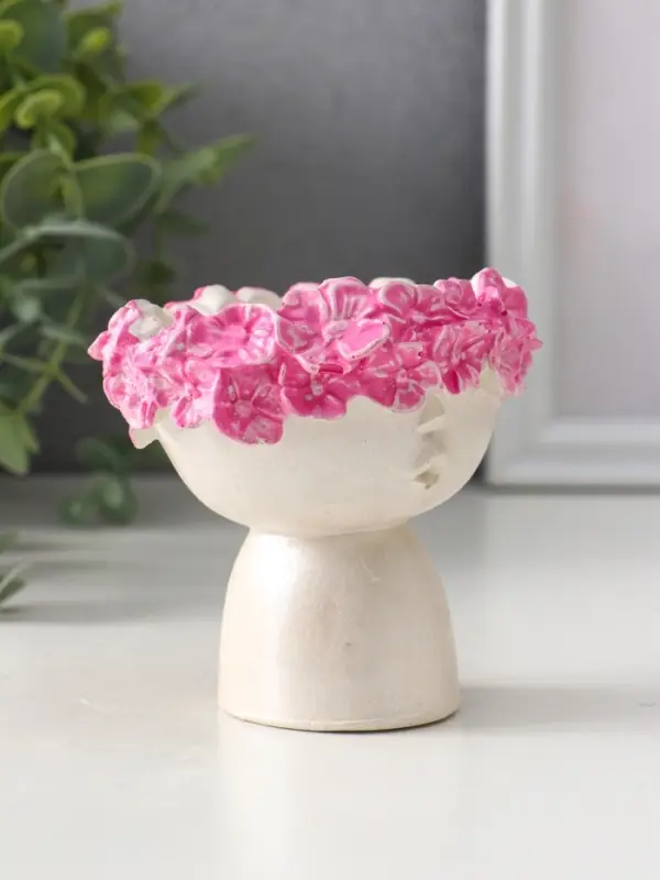 Подсвечник для тонкой свечи &laquo;Девочка в венке малая&raquo;, 7.5&times;9&times;8 см, перламутр