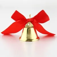 Колокольчик на булавке с бантом на выпускной, красный, d = 3,6 см