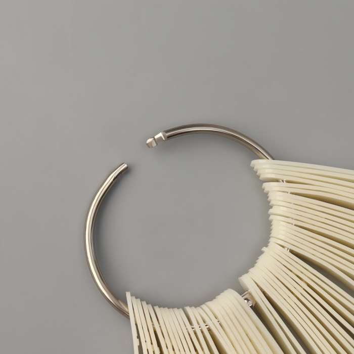 Палитра для лаков на кольце, 50 ногтей, форма овал, цвет слоновая кость