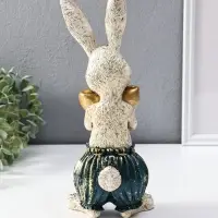 Сувенир полистоун "Зайчик с золотым яичком" 12х9,5х30 см