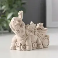 Фигура &laquo;Слоник с мешком денег&raquo;, 6.5&times;4&times;8.5 см, слоновая кость