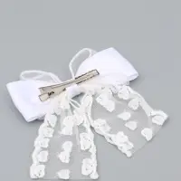 Бант для волос на заколке с лентами &laquo;Сердечки&raquo;, белый, Принцессы