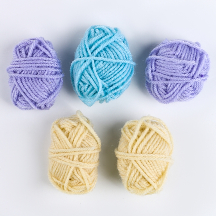 Цветы своими руками из помпонов &laquo;Букет весенний&raquo;, набор для творчества на 8 марта