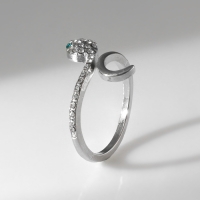 Новый год! Символ года 2025! Кольцо &laquo;Змея&raquo; миниатюрная, цвет бело-зелёный в серебре, безразмерное