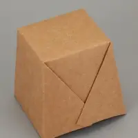 Коробочка для лапши 7,5 х 6,6 х 9,3 см