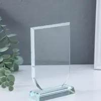 Стела наградная стекло "Плакетка" площадка 9,7х13 см 4,8х9,7х13,8 см