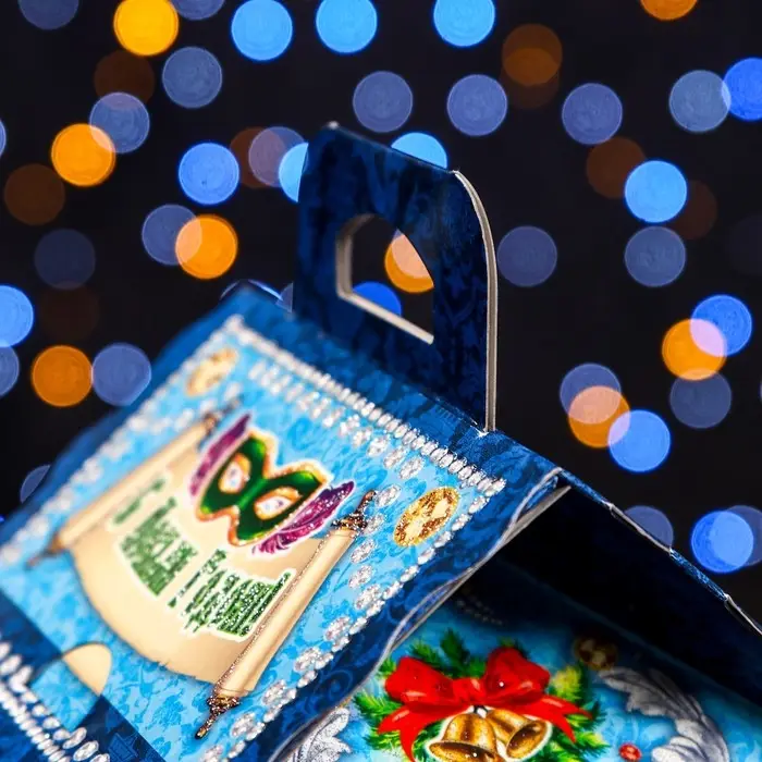 Подарочная новогодняя коробка &laquo;Маскарад&raquo;, упаковка, 12&times;12&times;16.8 см