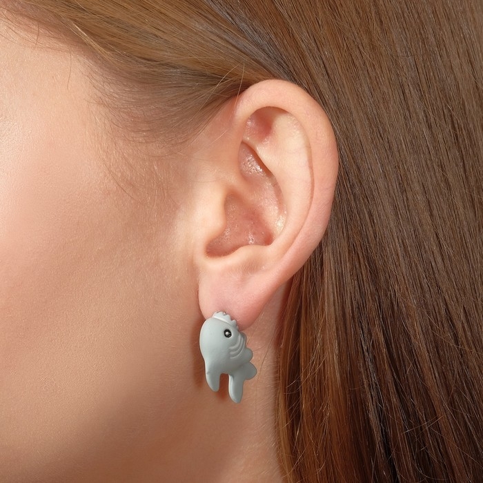 Серьги из полимерной глины &laquo;Акула&raquo;, цвет серый