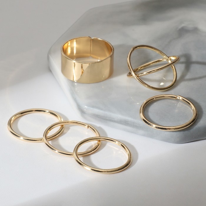 Набор колец 6 штук &laquo;Тренд&raquo; линия, цвет золото, размер 17