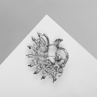 Брошь &laquo;Жар-птица&raquo; с жемчужиной, цвет бело-радужный в серебре