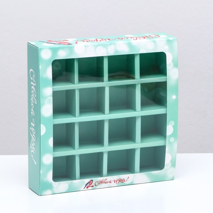 Новый год. Упаковка для конфет 16 шт &laquo;Снегирь на рябине&raquo;, 17,7 х 17,7 х 3,8 см