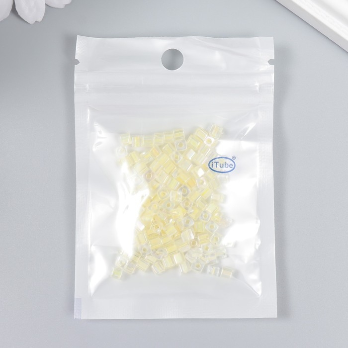 Бисер стекло 6/0 "Кубик. Полупрозрачный. Жёлтый" 10 гр