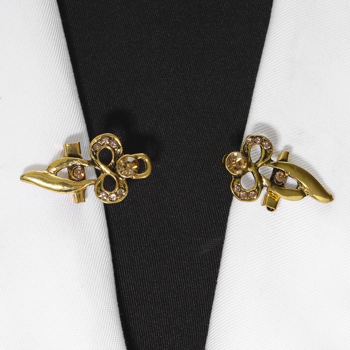 Зажим для кардигана &laquo;Бант&raquo;, цвет золотой в чернёном золоте