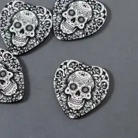 Декор для творчества акрил "Череп в сердце" 4,3х3,7х0,2 см
