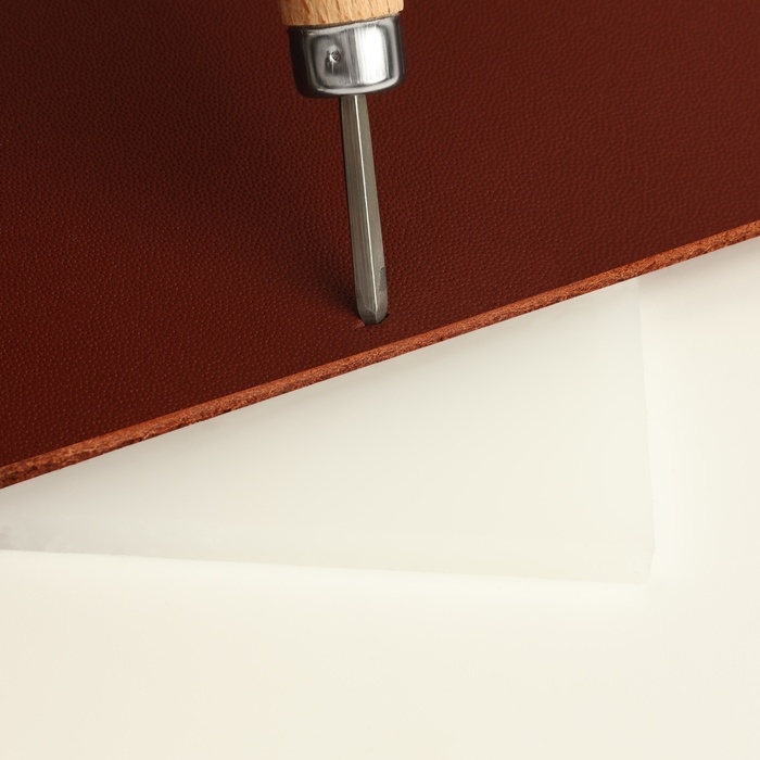 Доска-плита для пробойников и работы с кожей, 24 &times; 19 &times; 0,5 см, цвет белый