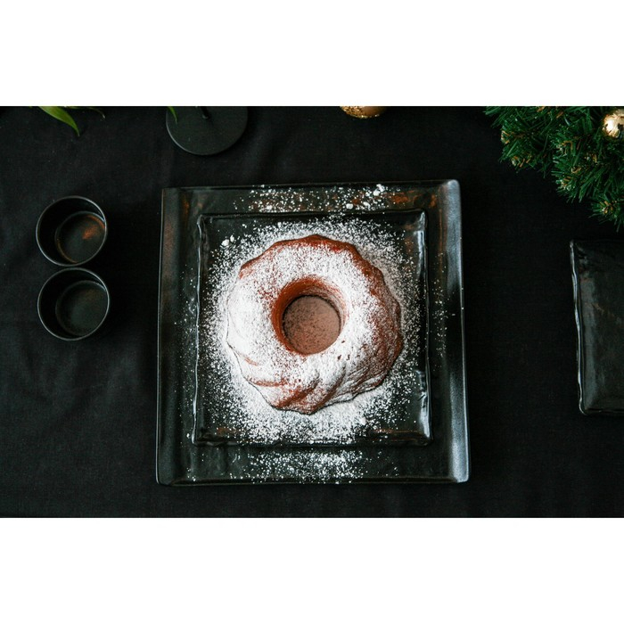 Блюдо фарфоровое для подачи Magistro Pietra lunare, 21&times;21 см, цвет чёрный