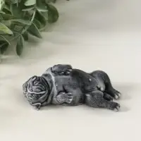 Сувенир "Бульдог лежит на спине" 3,5 см