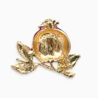 Брошь "Гранат" в разрезе, со стразами, красно-зелёная в золоте