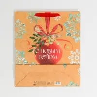 Пакет подарочный новогодний ламинированный &laquo;Венок&raquo;, M 26 х 30 х 9 см