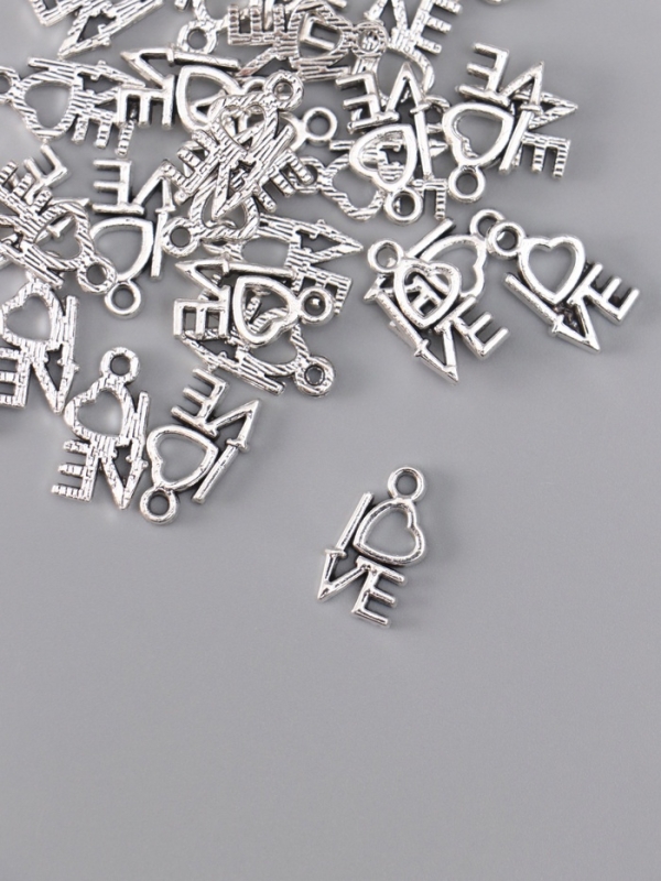 Декор для творчества металл "Love с сердечком" серебро набор 30 шт 1,4х0,8 см