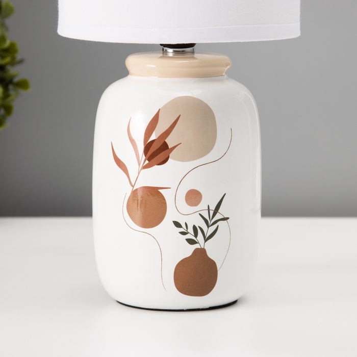 Настольная лампа с абажуром RISALUX &laquo;Ивелли&raquo;, Е14, 40 Вт, белый, 13&times;13&times;27 см