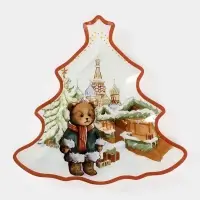 Блюдо сервировочное новогоднее Доляна &laquo;Московкий мишка&raquo;, 24.5&times;24.7&times;2 см, стекло, белое, красное