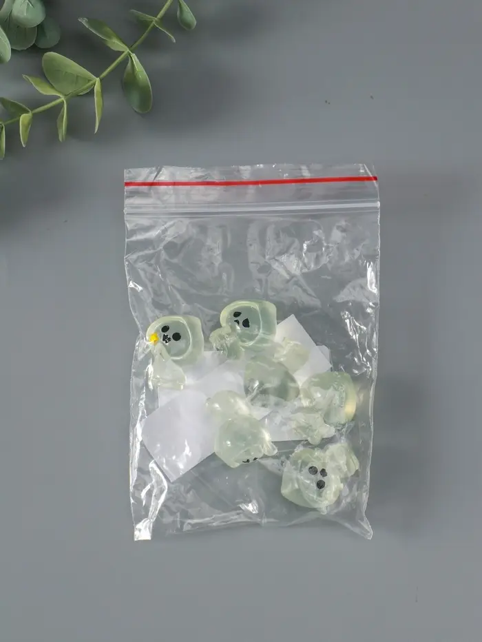 Сувенир эпоксидная смола флюоресцентный "Приведения" набор 6 шт 5х5х3,5 см